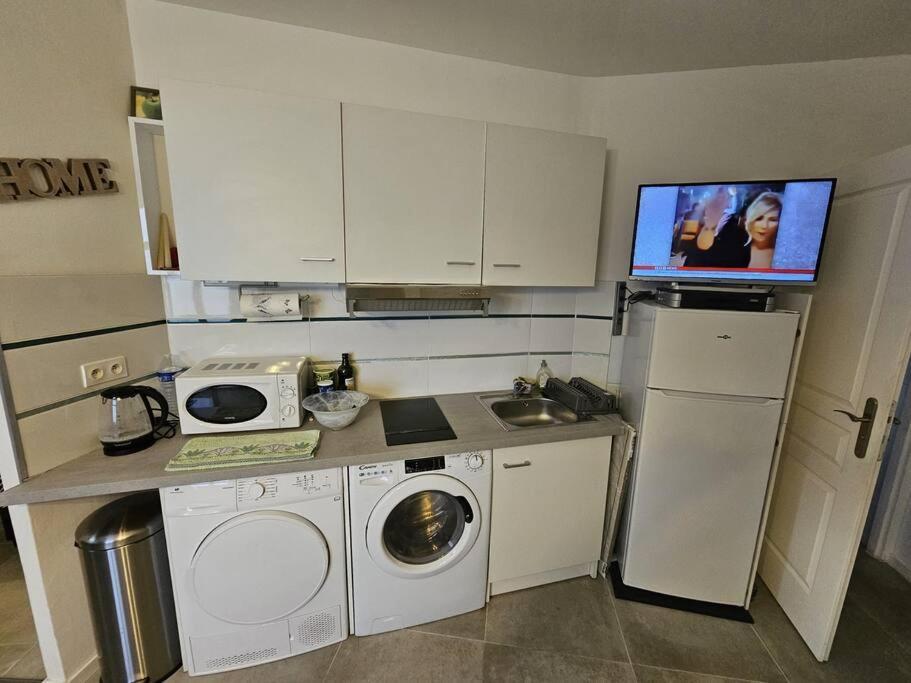 Studio Tout Equipe Et Chaleureux En Rez De Chaussee, Parfait Pour Explorer Montpellier Exterior foto